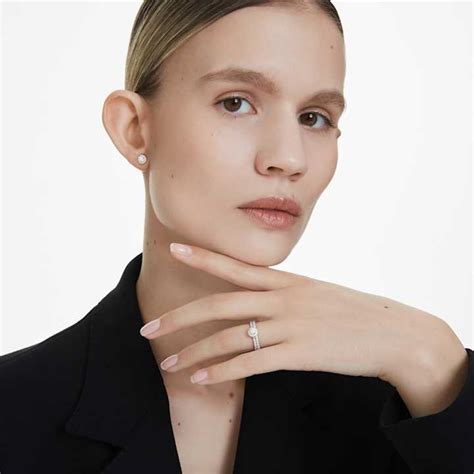 Sterling Silver Jewelry & 925 Accessories I Swarovski Created Diamonds