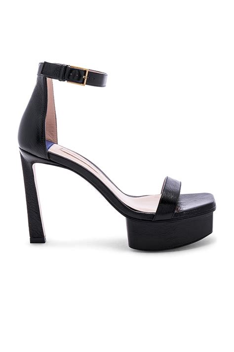 Stuart Weitzman Disco Heel in Black | REVOLVE