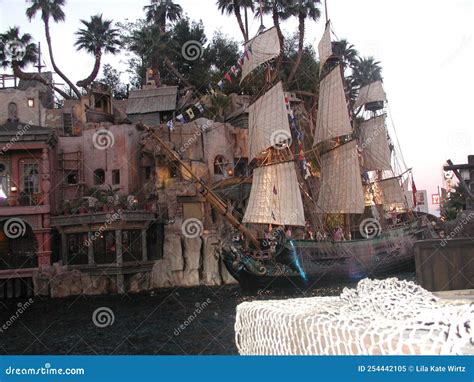Las Vegas, Nevada.. Pirate Ship Show at Treasure Island Editorial Image ...