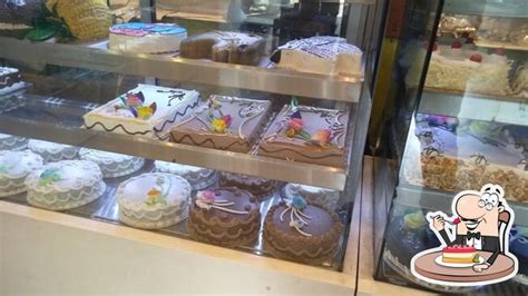 Regal Cakes, Kozhikode, CSI Shopping Centre - Restaurant reviews