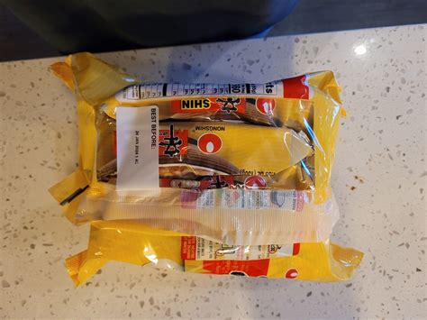 Nongshim Instant Noodle Shin Ramyun gold, chicken | Ubuy India