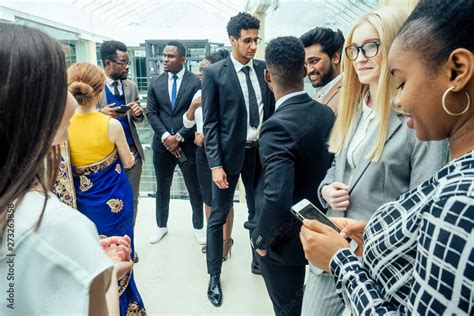 Multiracial Business People 的图像结果