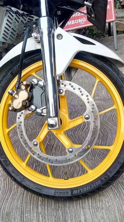 Buy Samurai Kurobushi Spray Paint 1K Standard Colour Coat (#1728-YELLOW ...