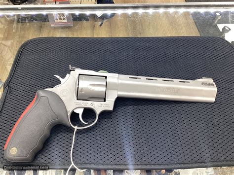 TAURUS 444 RAGING BULL .44 MAGNUM