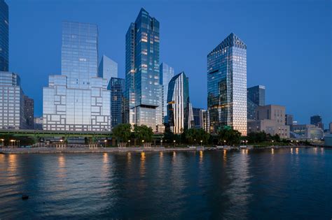 One Waterline Square at 10 Riverside Boulevard in Lincoln Square ...