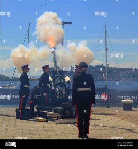 Ceremonial 21 gun salutes fired by The Welsh Borderers, 104 Regiment ...