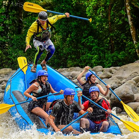 Guiado de turismo de aventura en rafting y afines