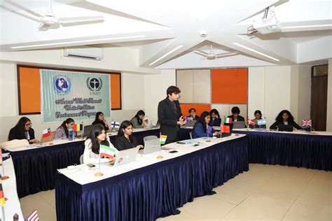 Jamnabai Narsee School