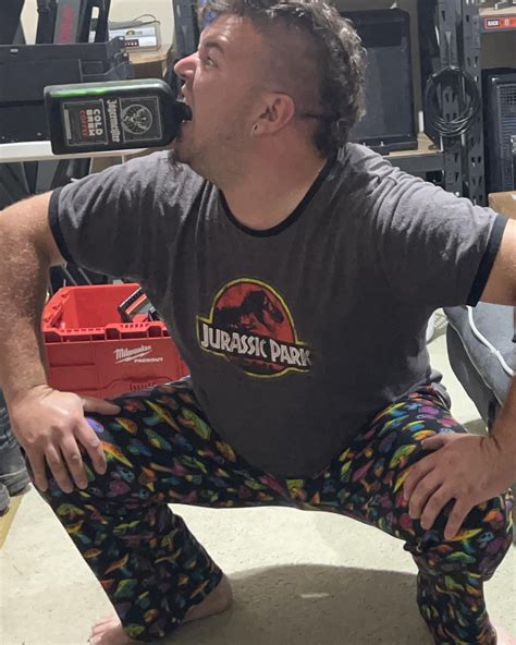 Car reddit be like: TELL ME WHAT FOUR WHEELED VANITY EXTENSION I OPERATE BASED ON MY PHYSICAL ...