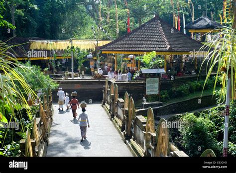 Indonesia Local People 的图像结果