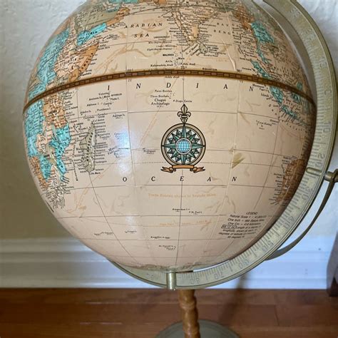 Vintage World Globe 的图像结果