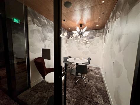 Ieri ha inaugurato una nuova Centurion Lounge, e io passavo di lì per ...