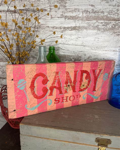 Retro Candy Shop Sign 的图像结果