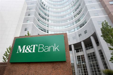 M&T sees record profits 6 months after People's United deal