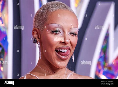 NEWARK, NEW JERSEY, USA - SEPTEMBER 12: American rapper and singer Doja ...