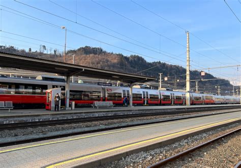 Mädchen auf Gleis gestürzt - UnserTirol24