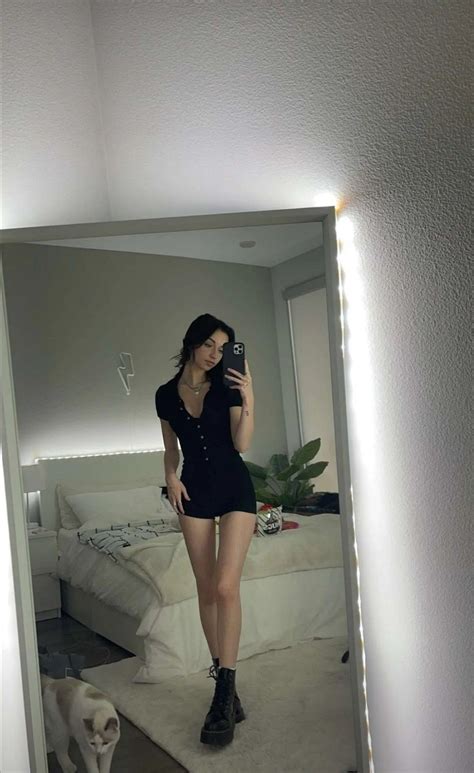 katelyn elizabeth | Celebrities, Mirror selfie, Elizabeth