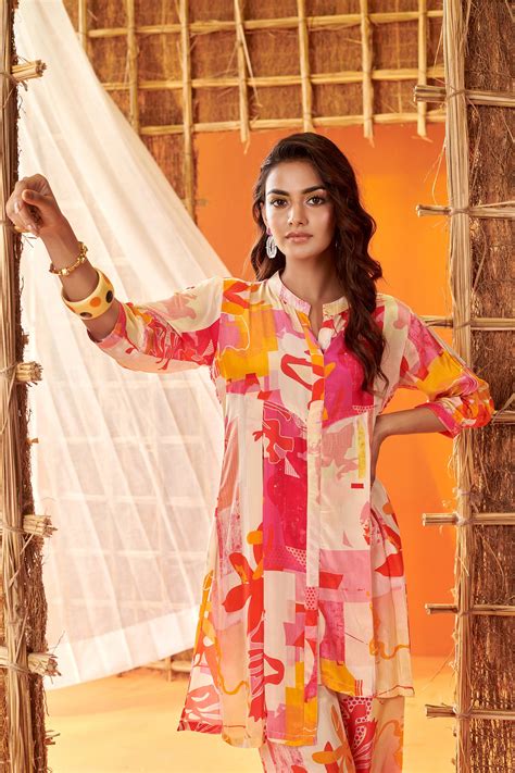 Karaj Jaipur Multicolor Abstract Printed Co-Ord Set