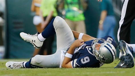 Tony Romo of Dallas Cowboys suffers fractured left clavicle against ...