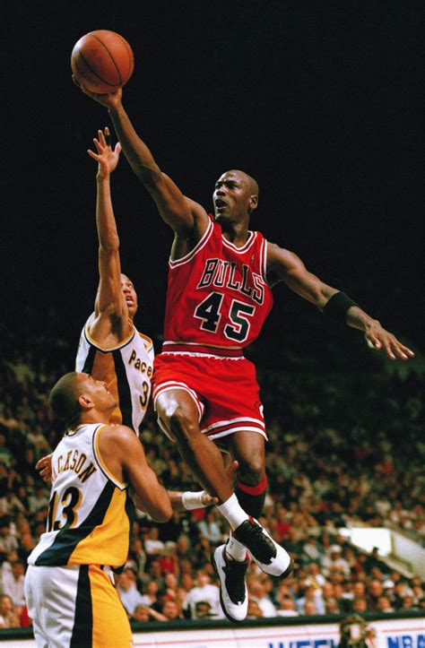The Four Best On-Court Moments Featuring the Air Jordan I 🔥 Michael ...