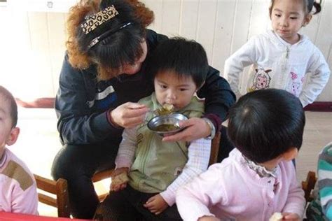上海携程亲子园虐待儿童事件始末_凤凰网视频_凤凰网