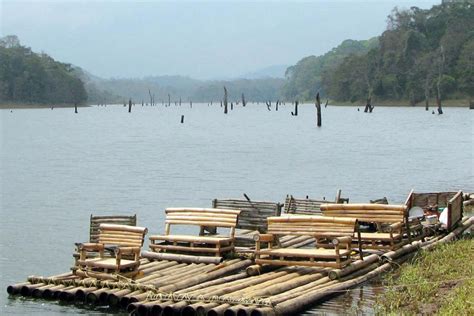 Bamboo Rafting, Thekkady - Experience Kerala