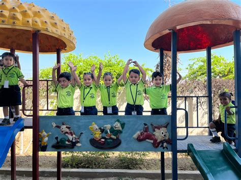 Home | Silver Oak School