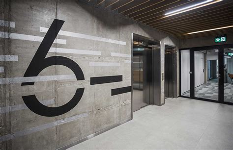 Building Directional Signage 的图像结果