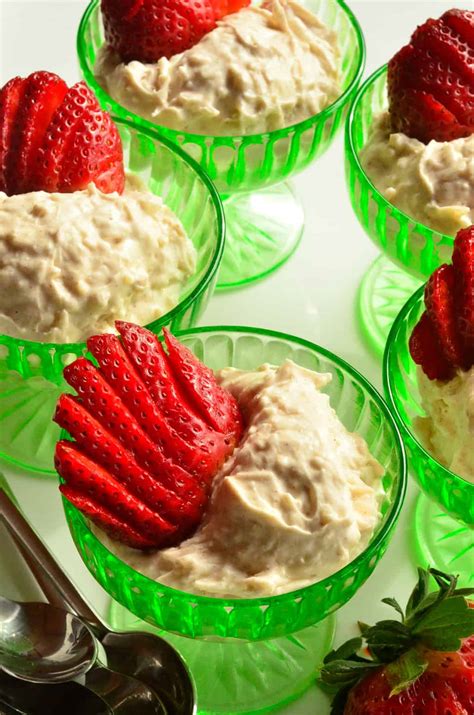 Easy Vegan Dessert: 5-Minute Vegan Coconut Cream Dessert