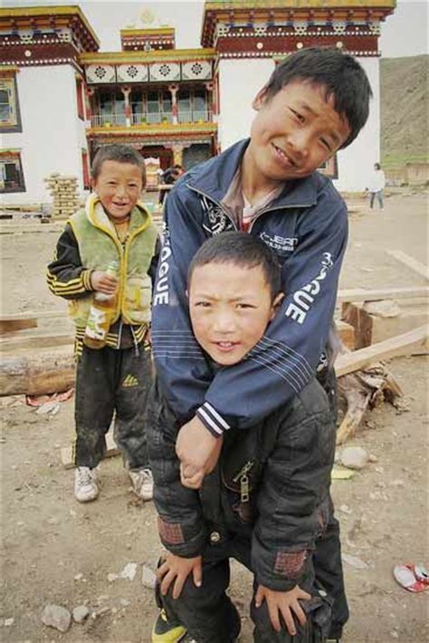西藏昌都农牧民子女小学入学率达98%
