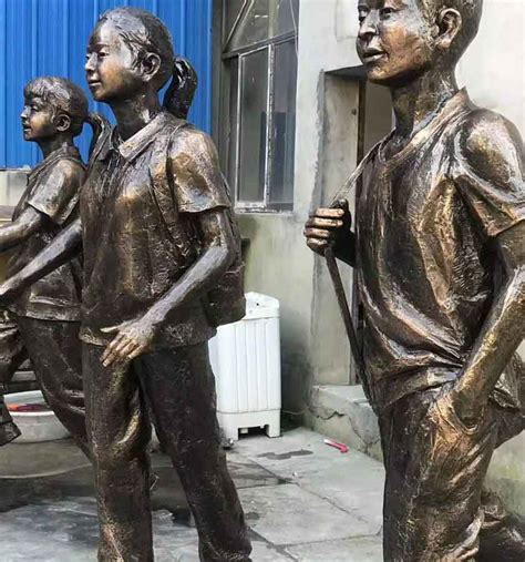 人物铜像雕塑制作,重庆人物铜像雕塑-重庆雀羽雕塑有限公司