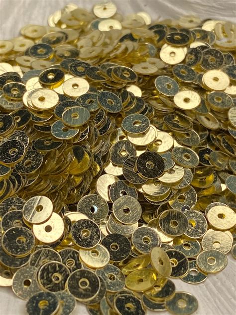Gold Sequins - 20 Grams – SD Fine Arts