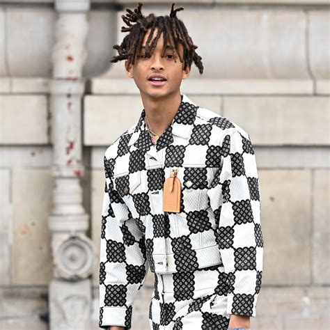Grammys 2025 Red Carpet: Jaden Smith Wears House on Head