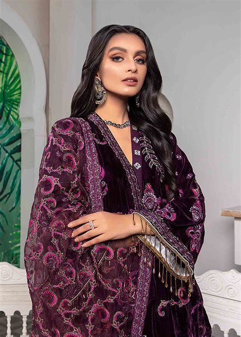 Azal Amirah Luxury Velvet Collection – Amaranth – YourLibaas