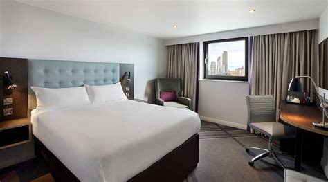 PREMIER INN EDINBURGH CITY CENTRE (PRINCES STREET) HOTEL (Scotland ...