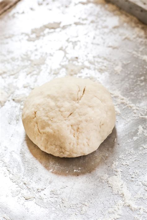 Easy Thin-Base Pizza Crust Recipe - Just Easy Recipes