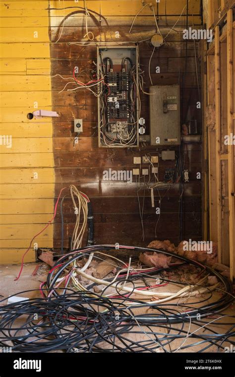 Old Electricity 的图像结果