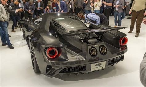 Ford Gt 2020 El 2020 Ford GT Gets More Power, Full Carbon Fiber Body