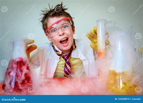 Crazy Science Experiments 的图像结果