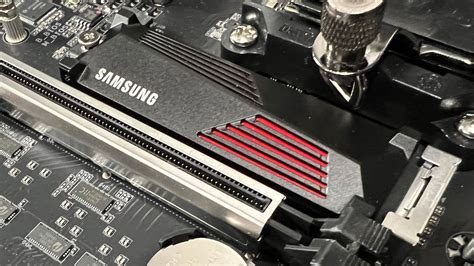 Image result for Explainingcomputers SSD