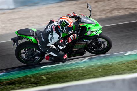 2021 Kawasaki Ninja ZX-25R Inline Four ABS 250cc Bike | First Look ...