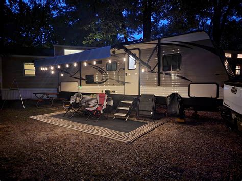 Fish Lake Beach Camping Resort | Volo, IL