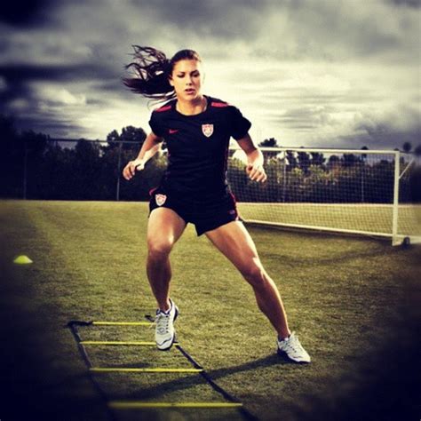 Alex Morgan Soccer Model 的图像结果