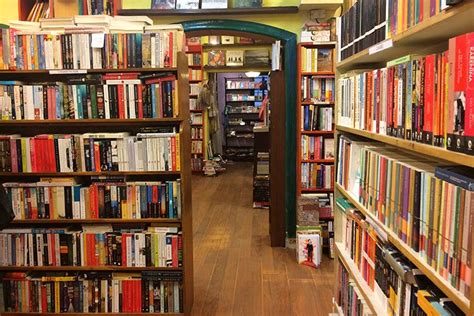 15 Awesome Books Shops Delhi Folks Must Have On Their Radar | LBB