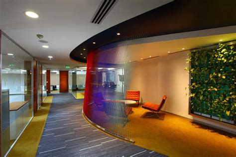 Flour Daniel: Eye-catching office in Gurugram | TJinsite