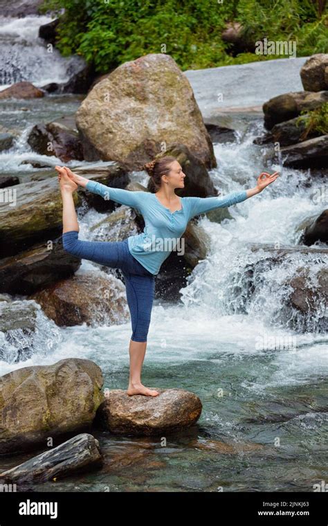 Asana Dancing 的图像结果