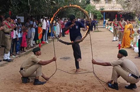 Welcome to DHARMAMURTHI RAO BAHADUR CALAVALA CUNNAN CHETTY'S HINDU ...