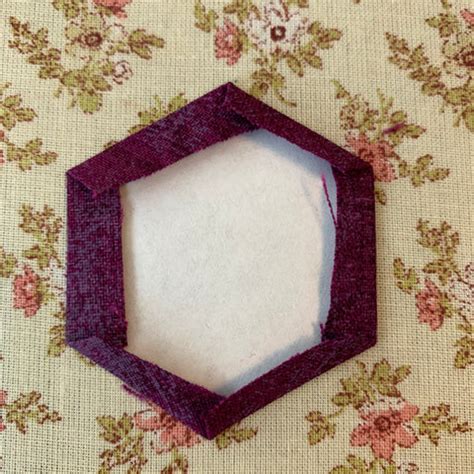 English Paper Piecing Hexagons – Bobbin In Quilts