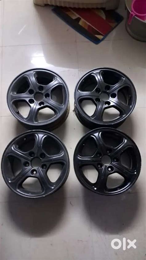 15 inchi alloys wheel - Spare Parts in Phool Bagh, Lucknow - 1830534497