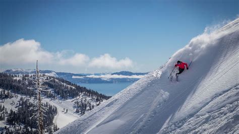Top Heli Skiing & Luxurious Snow Resorts in the USA